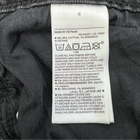 Old Navy Women’s Black Distressed Jeans Sz 6 Boyfriend Mid-Rise Frayed Hems - Picture 6 of 11